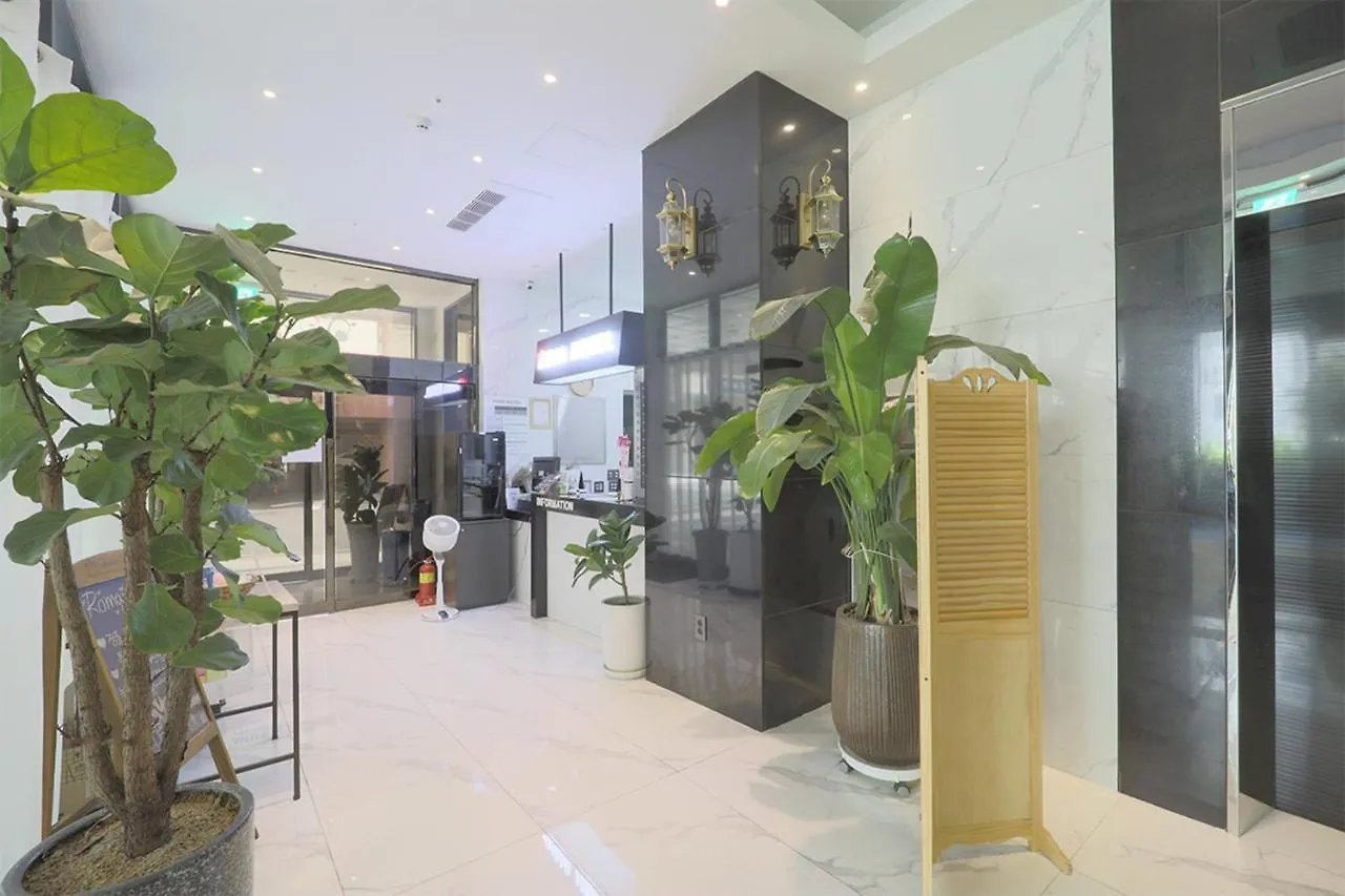 Hotel Yuna Business Busan 2*,  South Korea