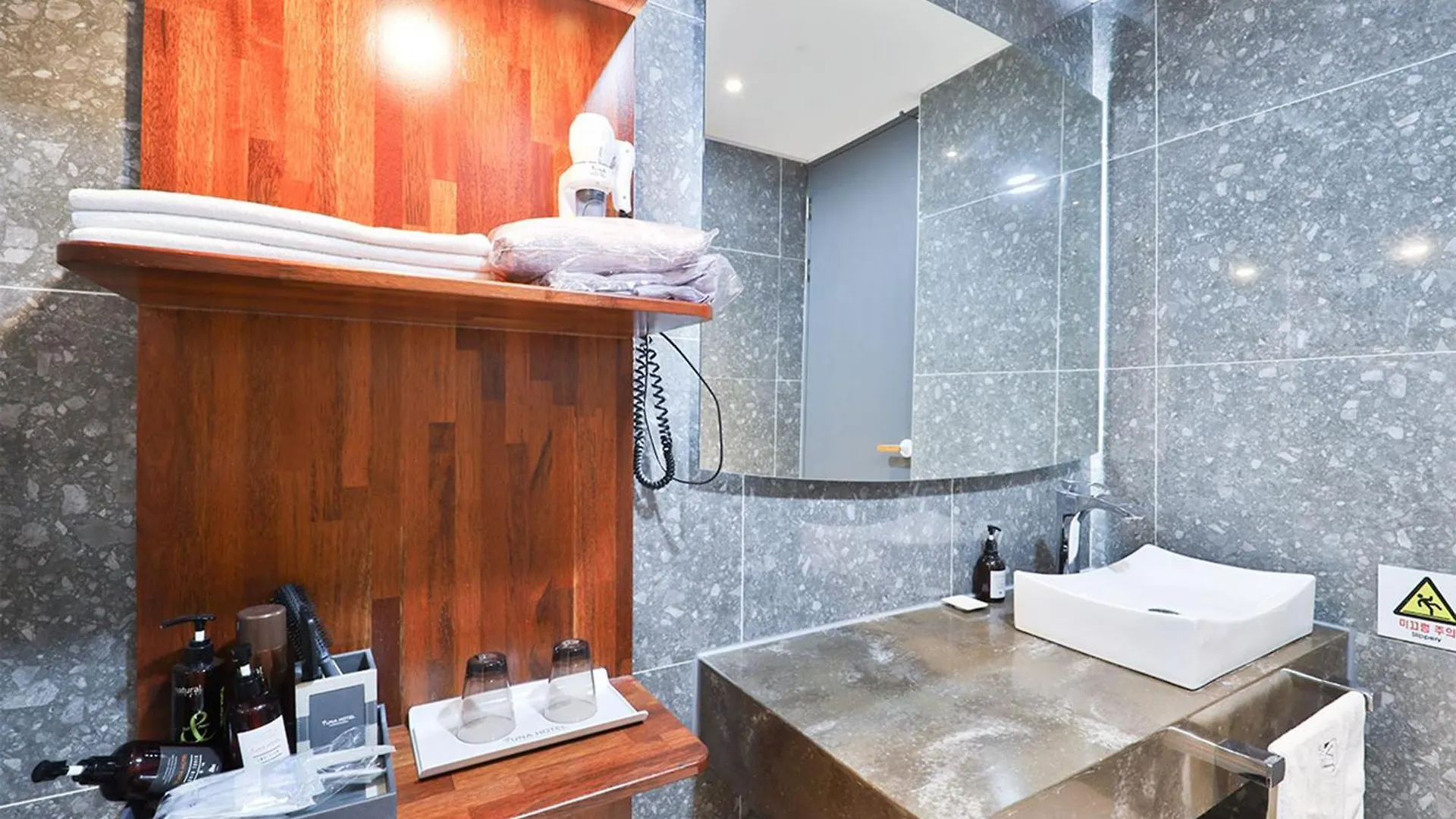 Hotel Yuna Business Busan