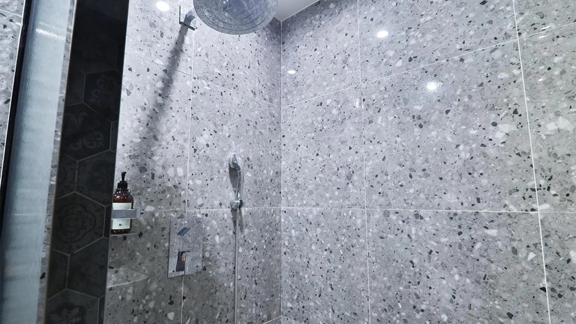 Hotel Yuna Business Busan 2*,  South Korea