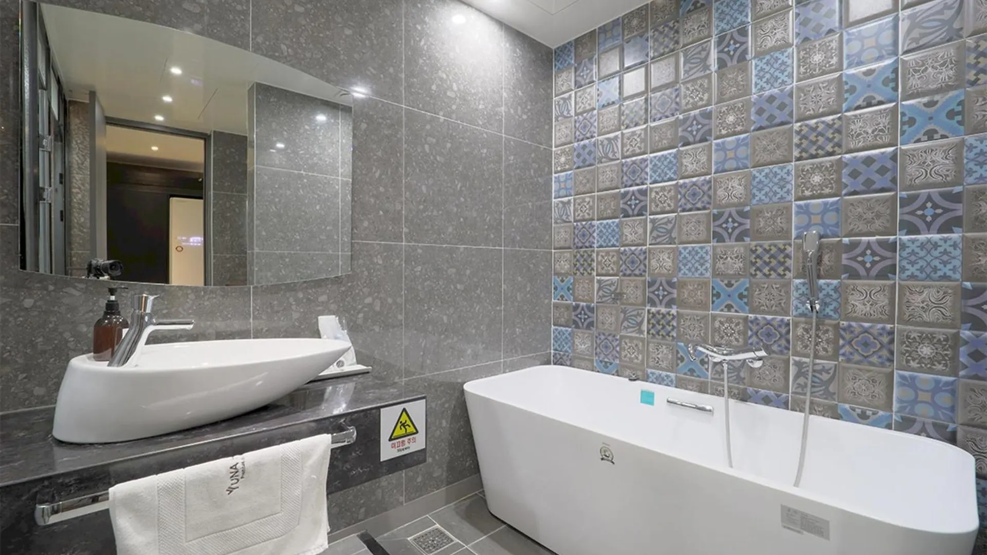Hotel Yuna Business Busan