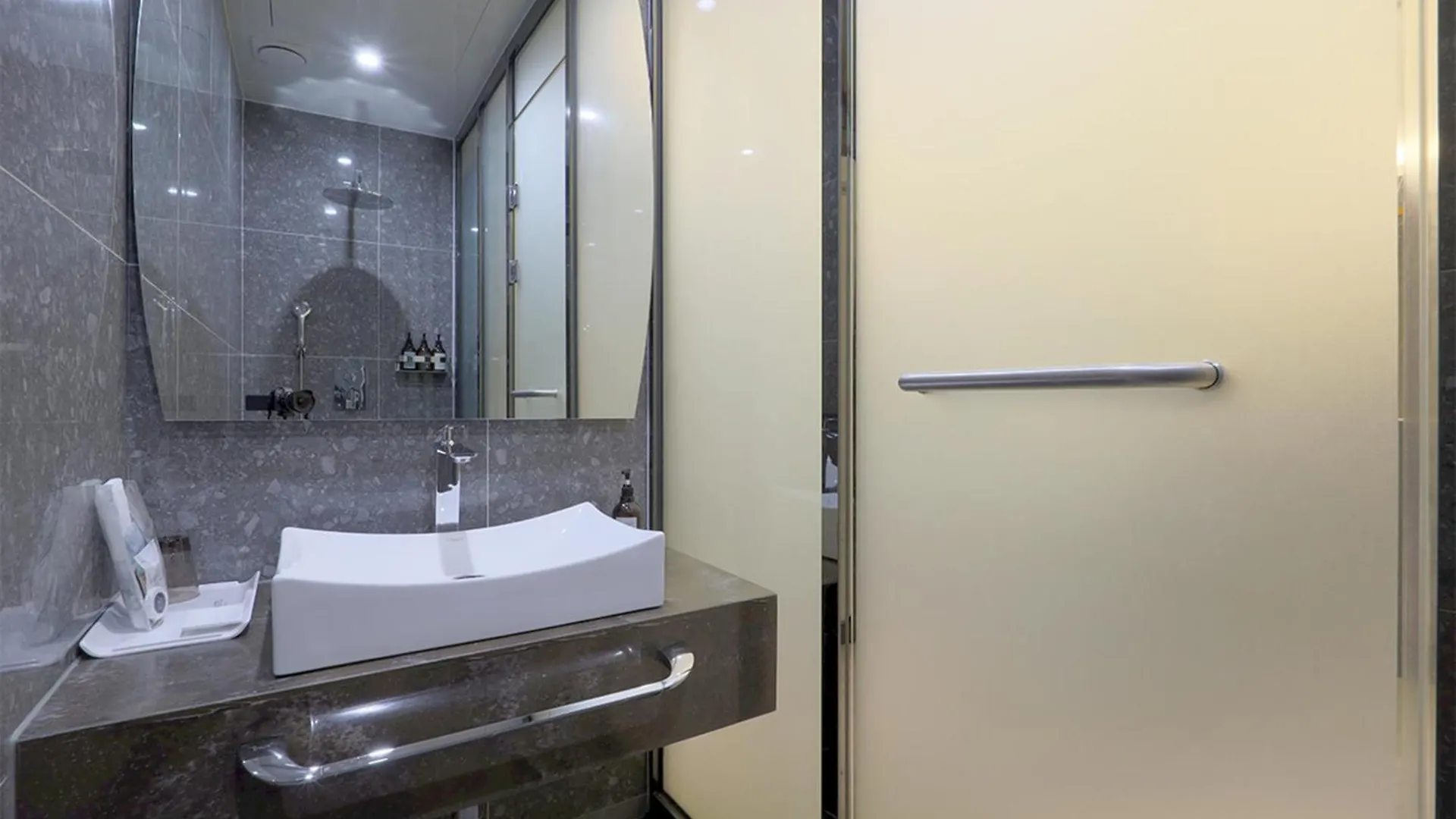 Hotel Yuna Business Busan 2*,
